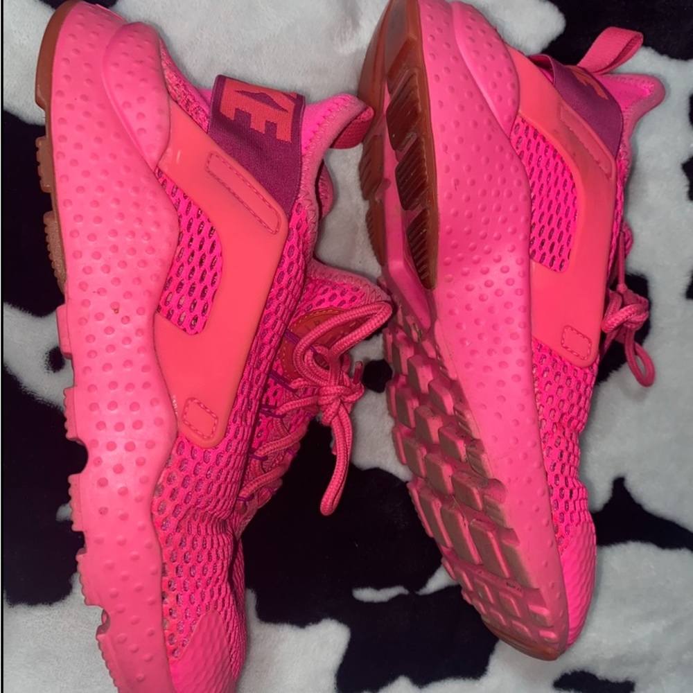 Pink Nike Huaraches